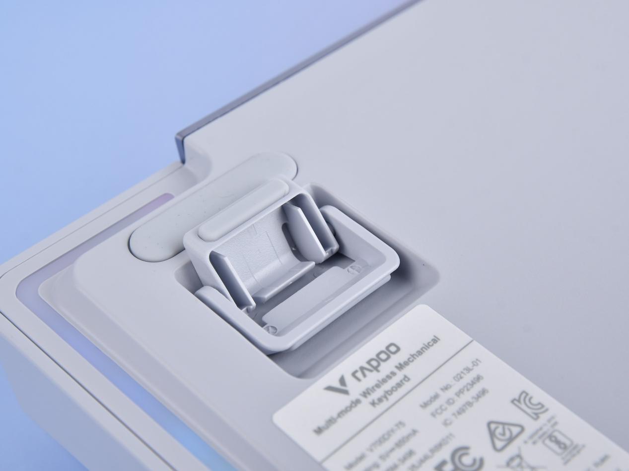 雷柏 V700 DIY-75 三模机械键盘评测:200+价位段的大厂精品