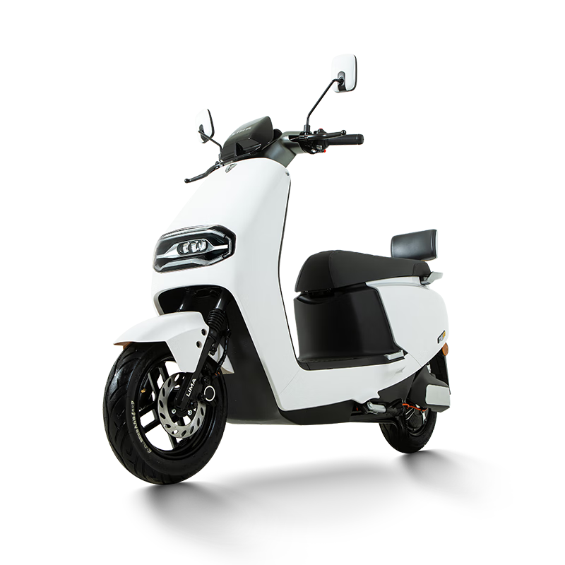 立马耀界冰雪白电动车直降230元!