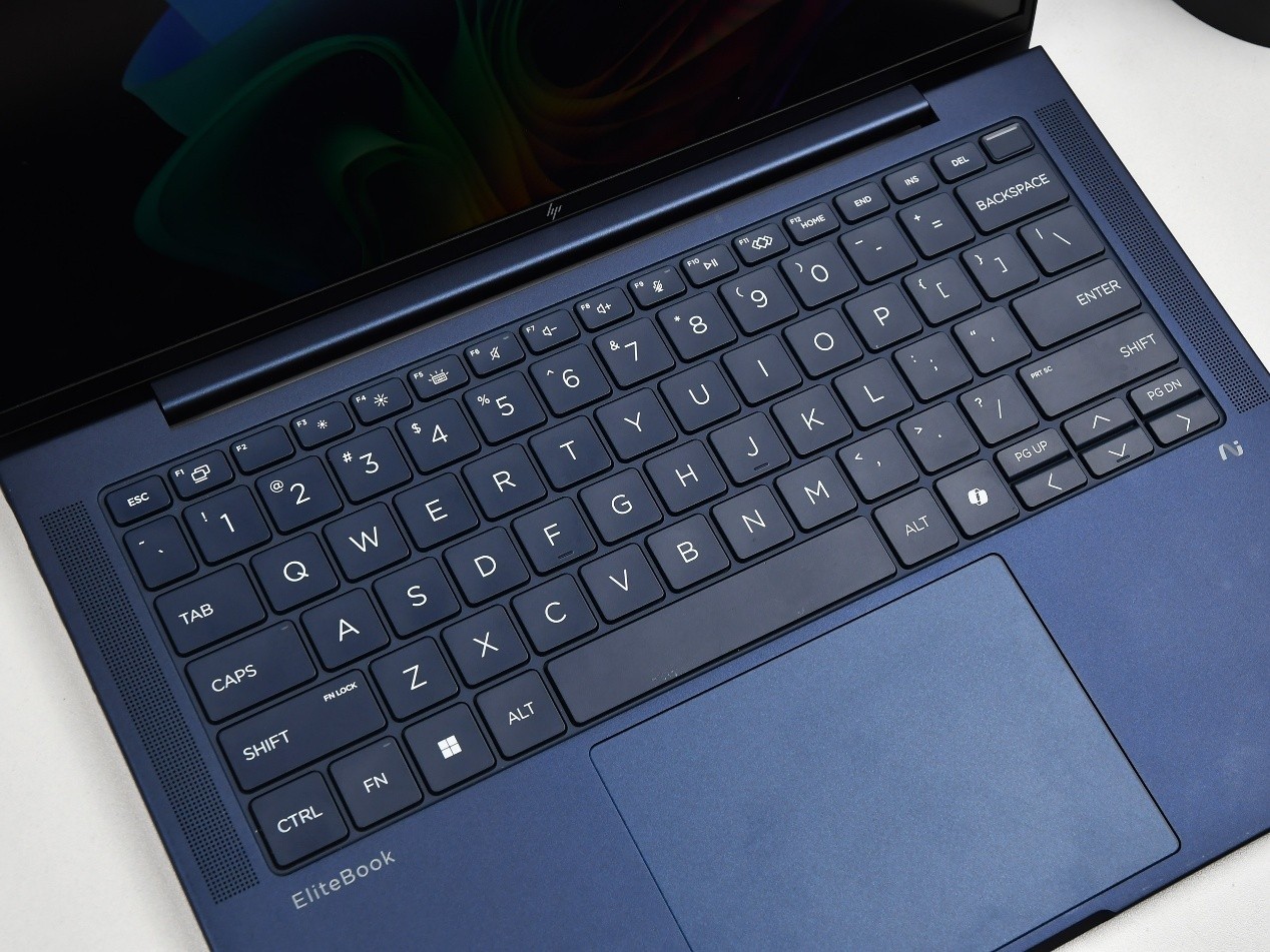 �ƶ��칫ʱ���ľ�Ӣ��AI PC������ EliteBook X G1i����