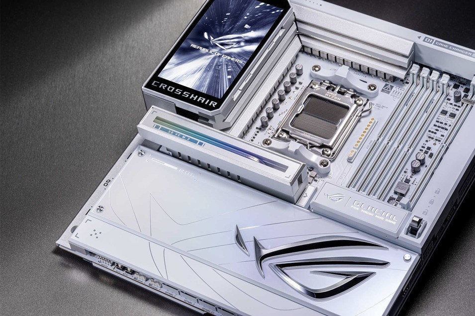 ROG X870E GLACIAL主板获CES2026创新奖,华硕AMD 800系新品发布