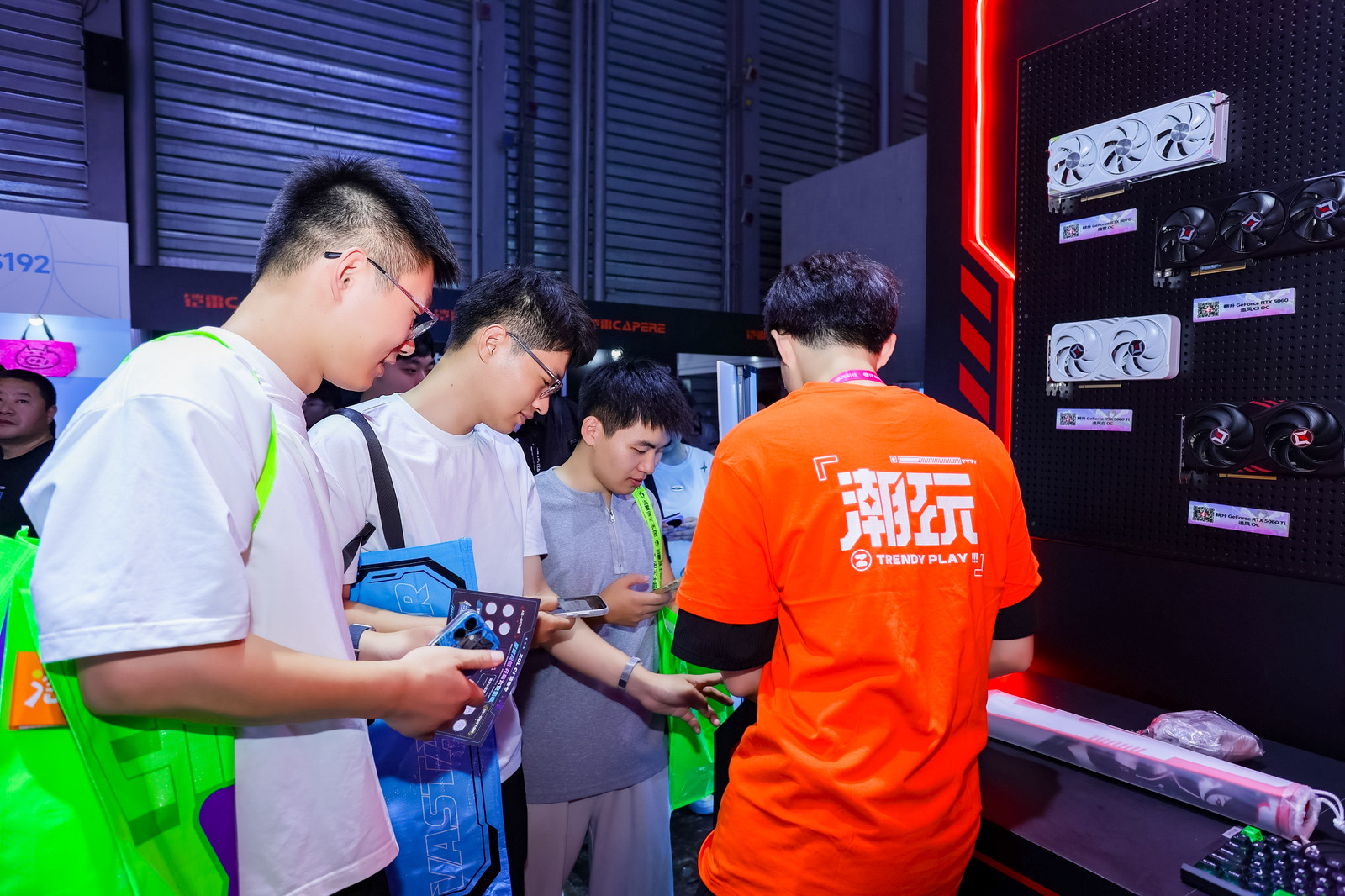 ChinaJoy2026�ֳ�ֱ����E7��S101����չ̨��RTX50ϵȫϵ���Կ�ʵ������