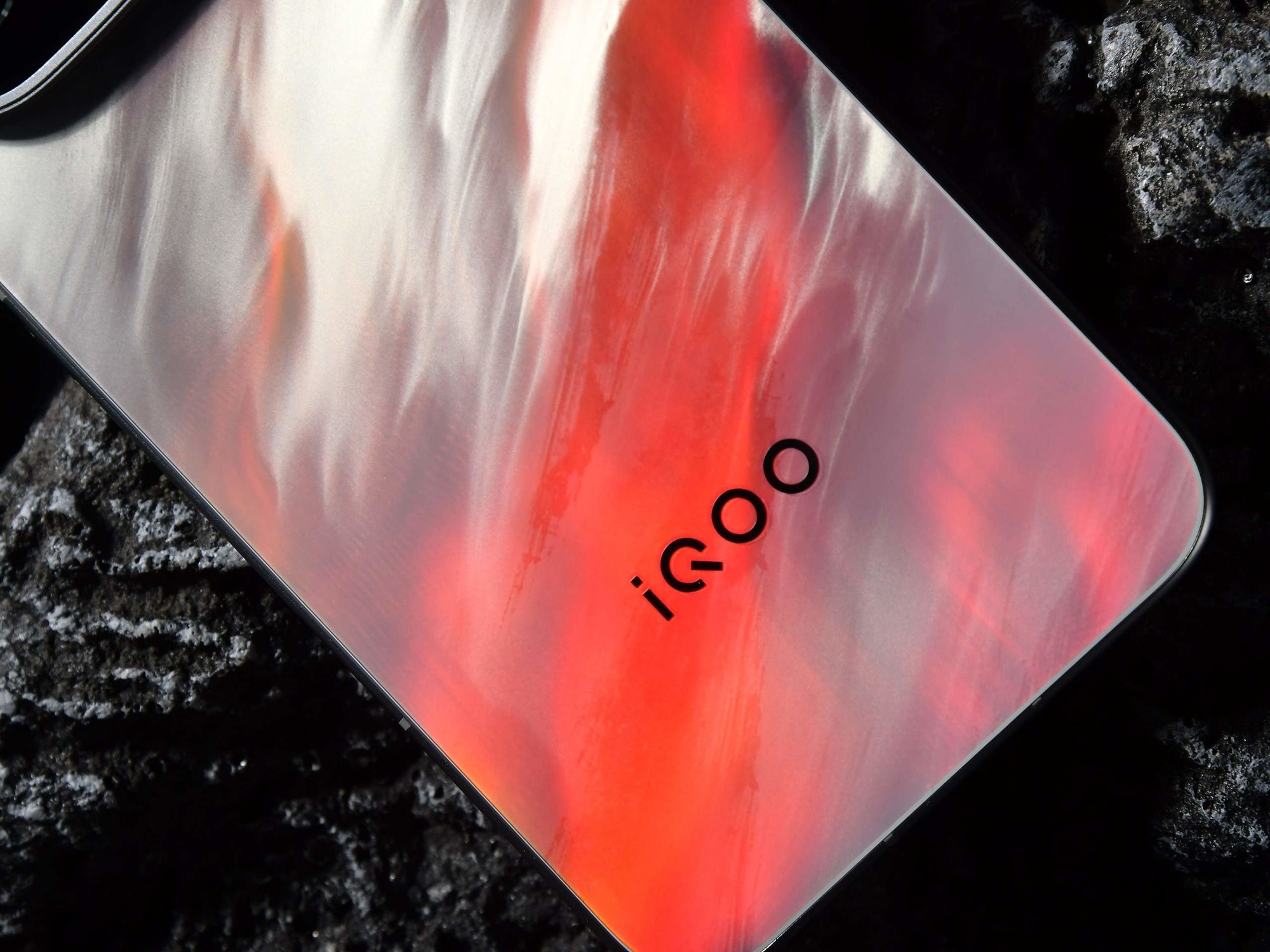 Ϊ�羺������ȫ��Ϊǿ iQOO 15ȫ������