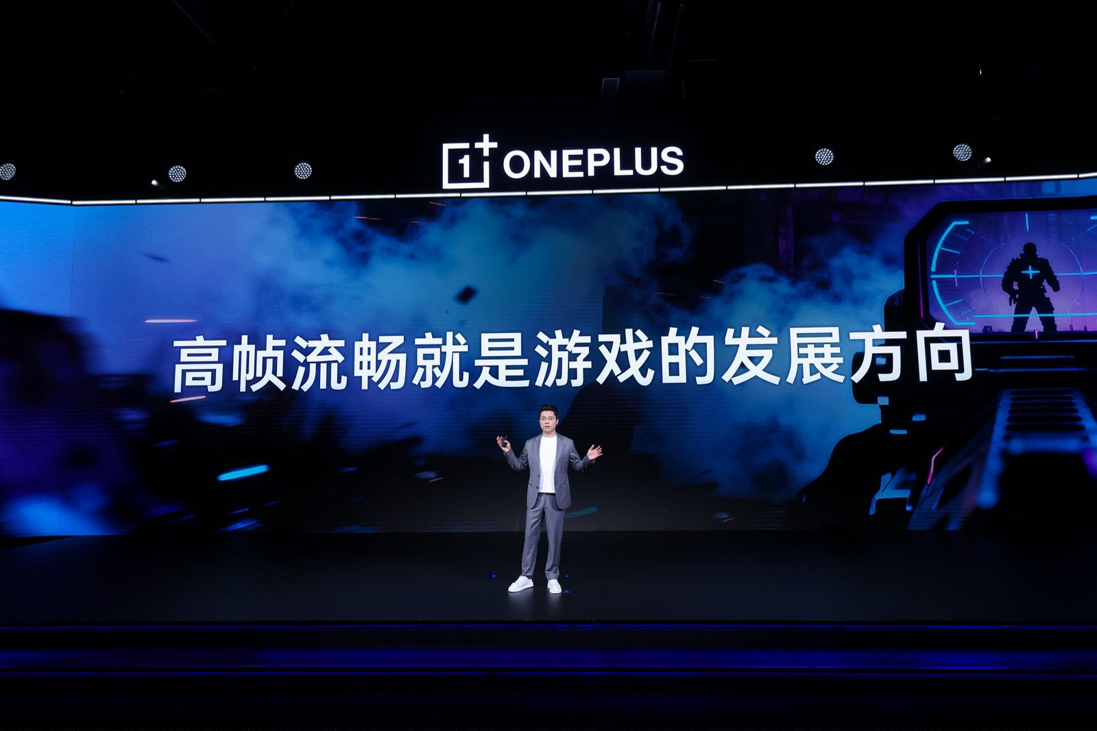 һ��15�����ǰ���࣬����165Hz����֡��Ϸ��ʱ��