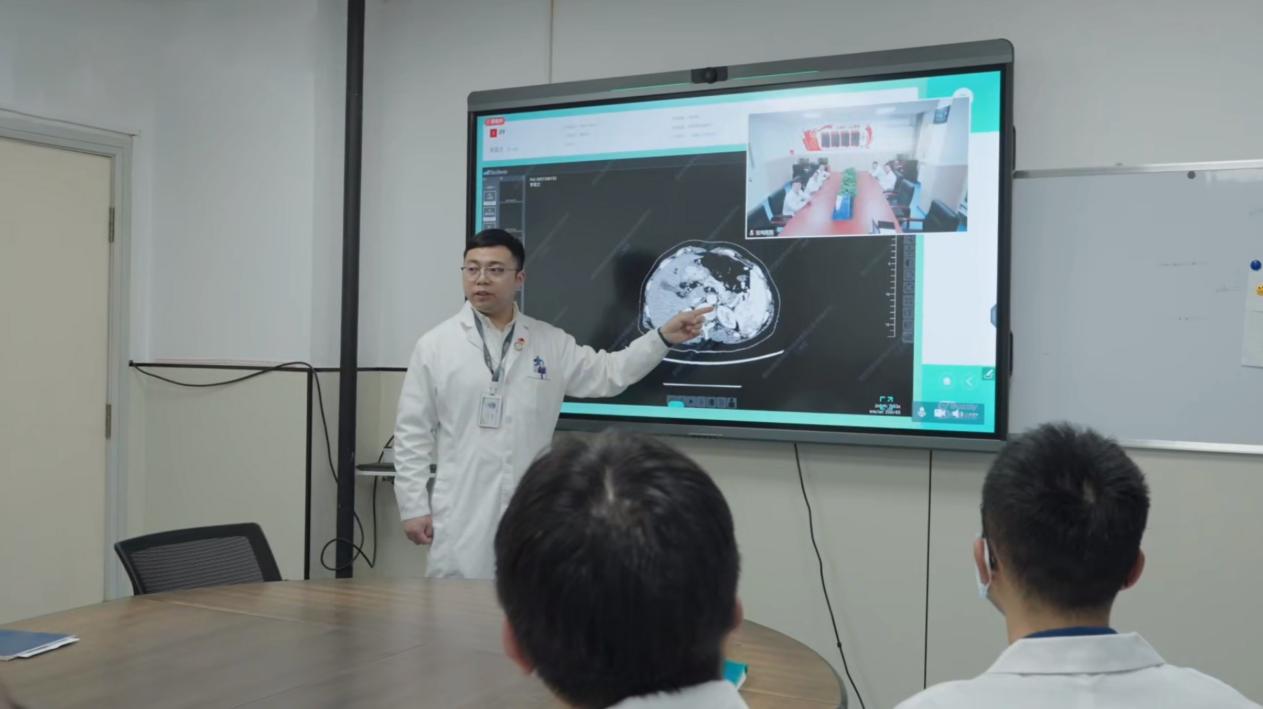 别再拿“大号平板”开会了：破解多行业隐秘角落，Newline做对了什么？