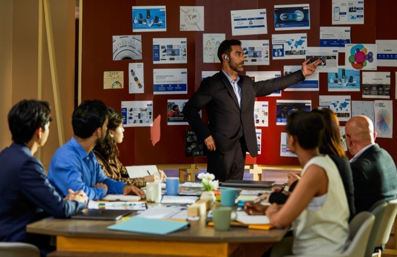 技术赋能无界沟通时空壶W4Pro三大核心功能构建跨语言交流新生态