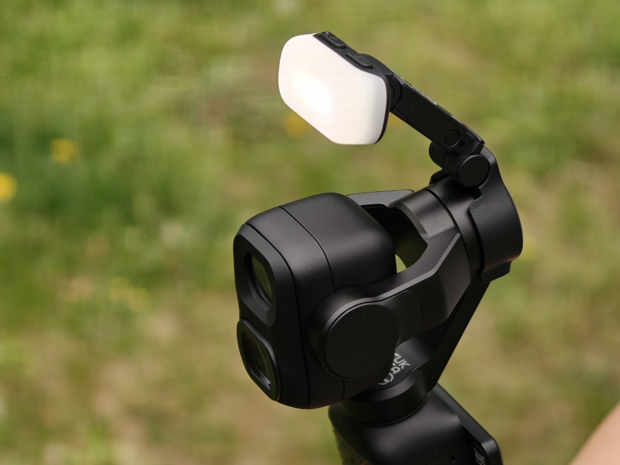 ˫���λ ��Osmo Pocket 4P��������