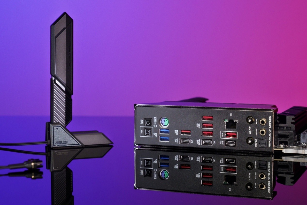 ��˶ROG X870E APEX������9850X3D��4�Ƶ��¼