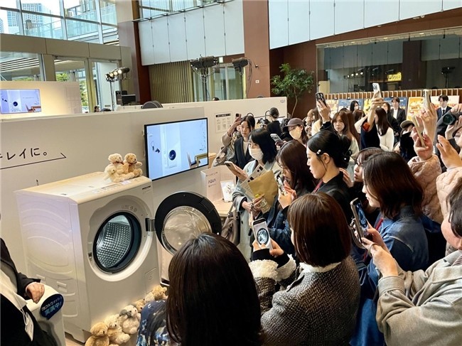 填补行业空白!海尔日本发布纯平滚筒洗衣机