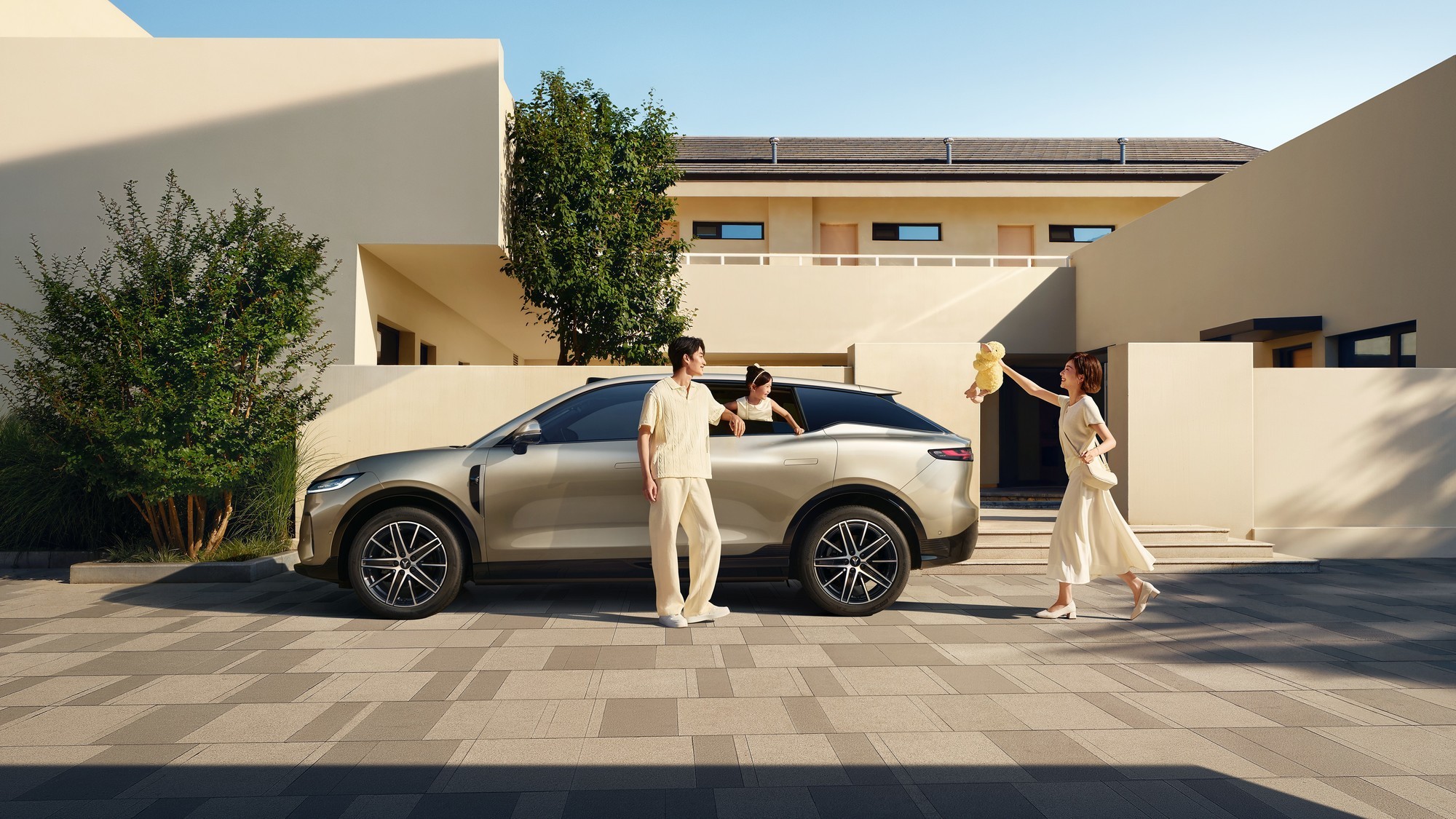 智能家庭新选择!岚图知音如何重新定义20万级纯电SUV