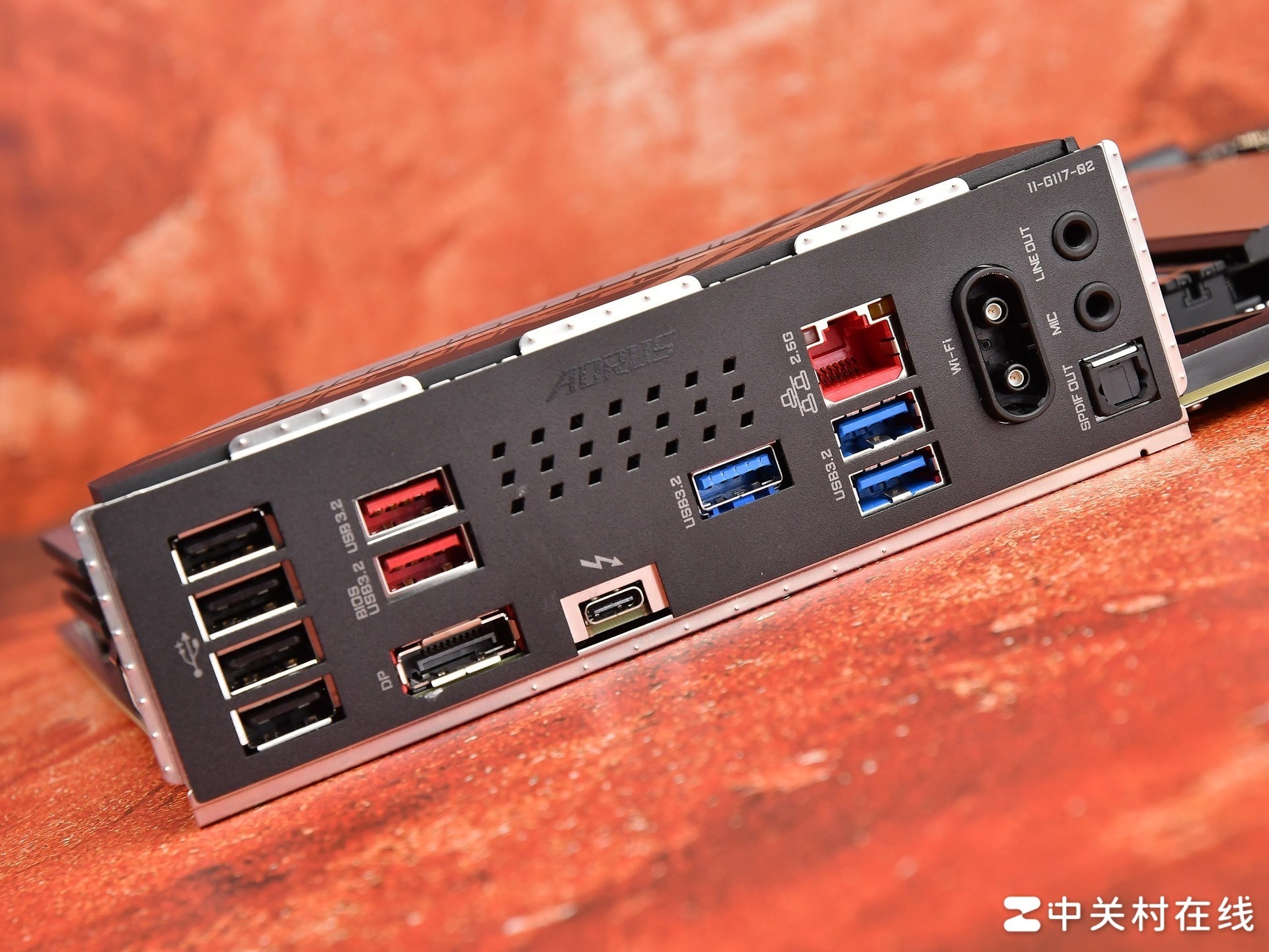 一键超频释放大脑 技嘉 Z890 AORUS ELITE WIFI7 小雕主板评测