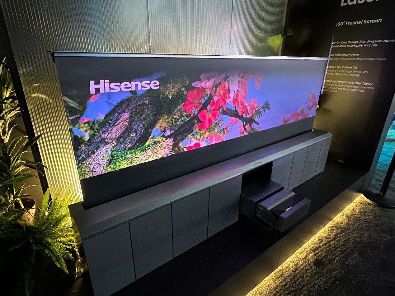 IFA2025最炸名场面!海信超大屏天团集体整活,黑科技秀出中国排面