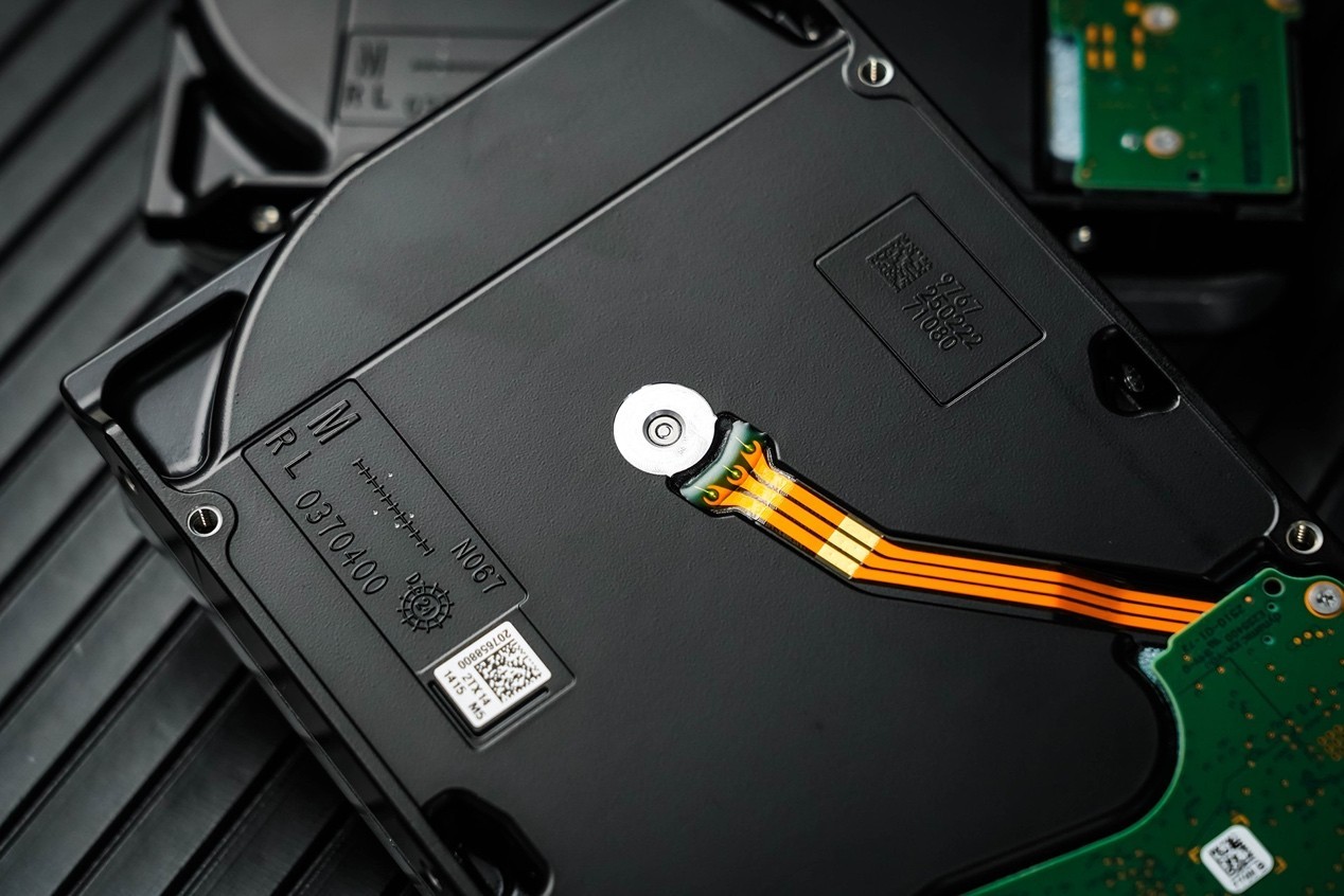 ϣ�ݿ���Pro�交Ӳ��32TB���� ����λNASȫ�̸���