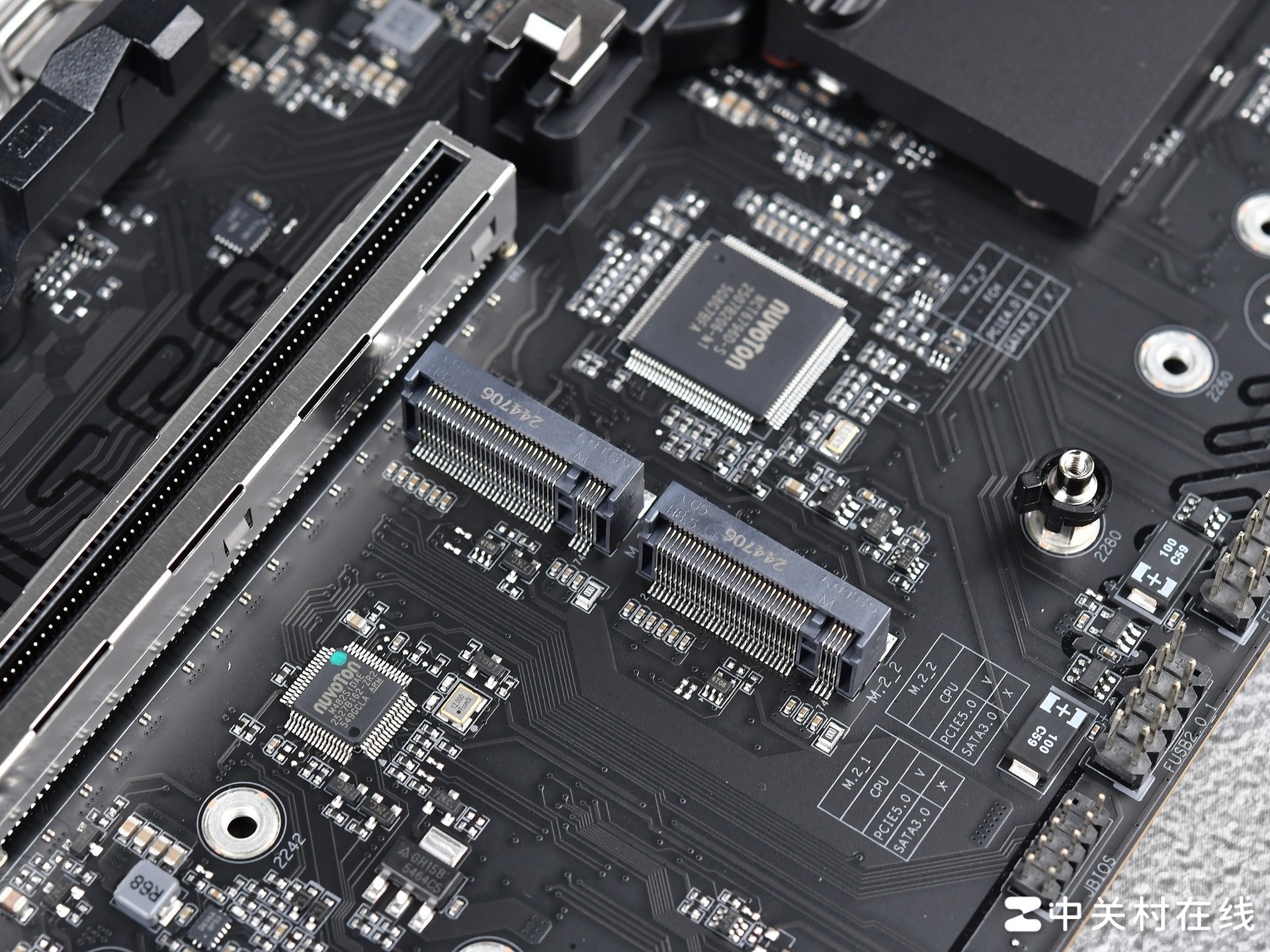 七彩虹iGame B850M ULTRA-OC V14主板评测 嘻哈潮酷 干元级X3D超频黑马