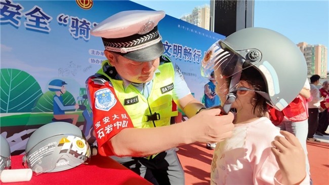 聚焦骑手骑行安全,九号电动车携手多方力量在深圳举办安全科普公益活动
