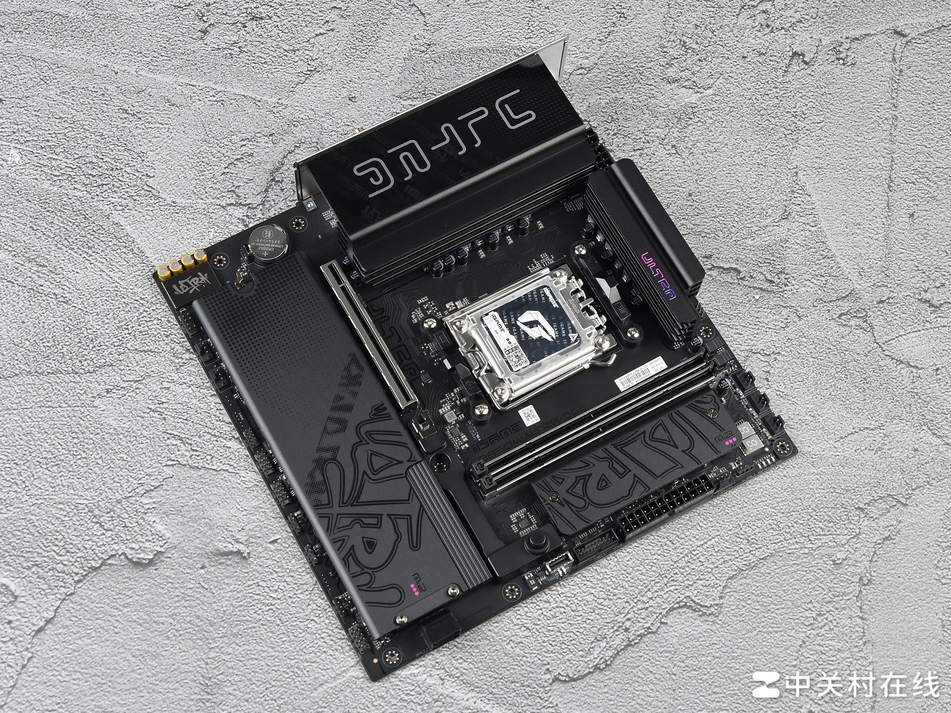 七彩虹iGame B850M ULTRA-OC V14主板评测 嘻哈潮酷 干元级X3D超频黑马