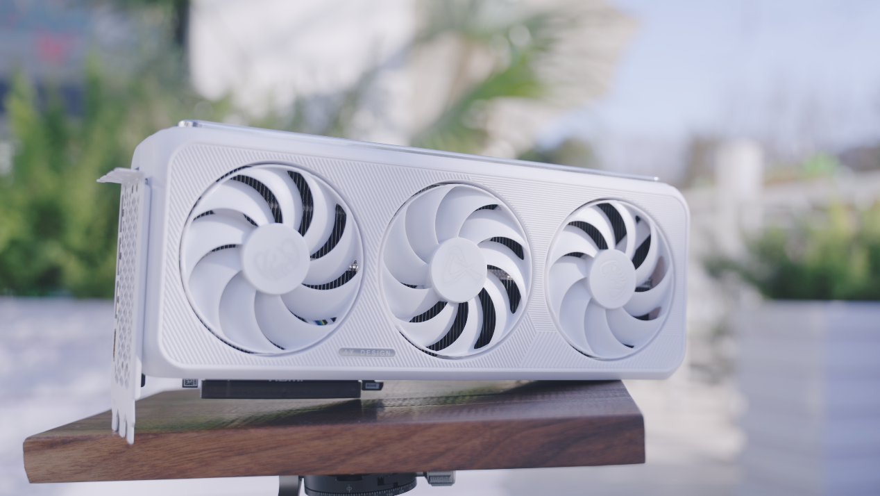 10热管+VC!电竞叛客RTX5090 D V2 X3W OC震撼来袭!