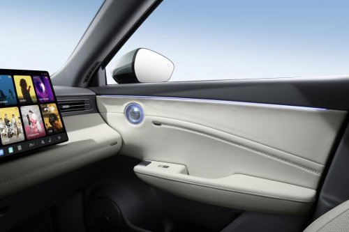 智驾好的中大型suv推荐:红旗HS6PHEV舒适实用双在线