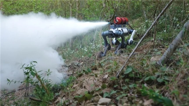 33kg轻装上阵！山猫M20轮足机器人颠覆复杂地形作业