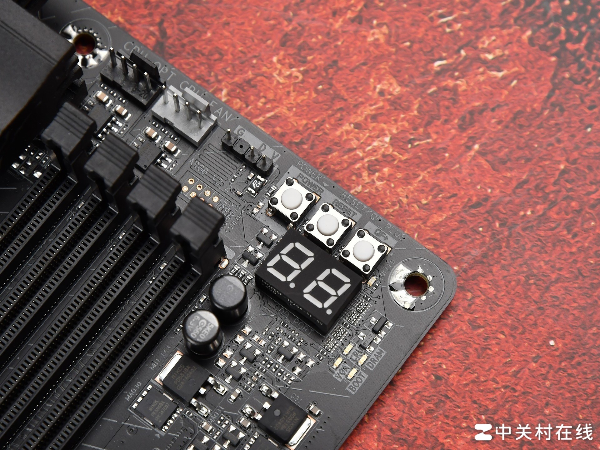 一键超频释放大脑 技嘉 Z890 AORUS ELITE WIFI7 小雕主板评测