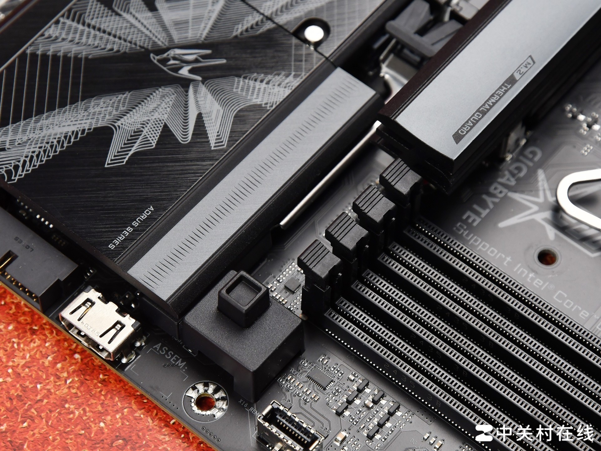 一键超频释放大脑 技嘉 Z890 AORUS ELITE WIFI7 小雕主板评测