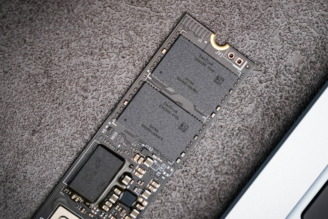 PCIe 5.0 SSD顶配之作：SANDISK Optimus GX PRO 8100 NVMe SSD评测