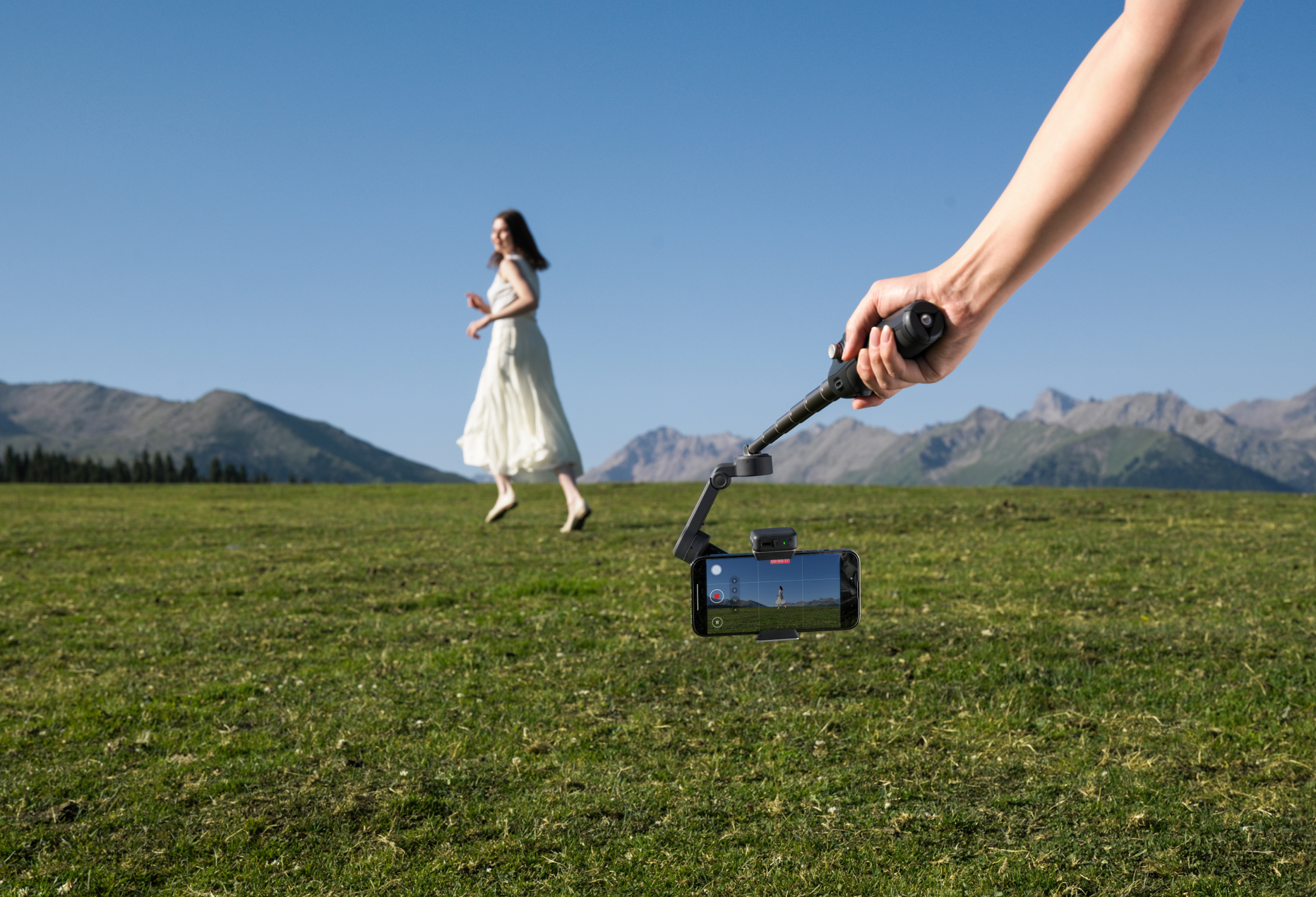 ��DJI Osmo Mobile 8ȫ������׼�����ֻ��ȶ�����ʽ�������ۼ�898 Ԫ��