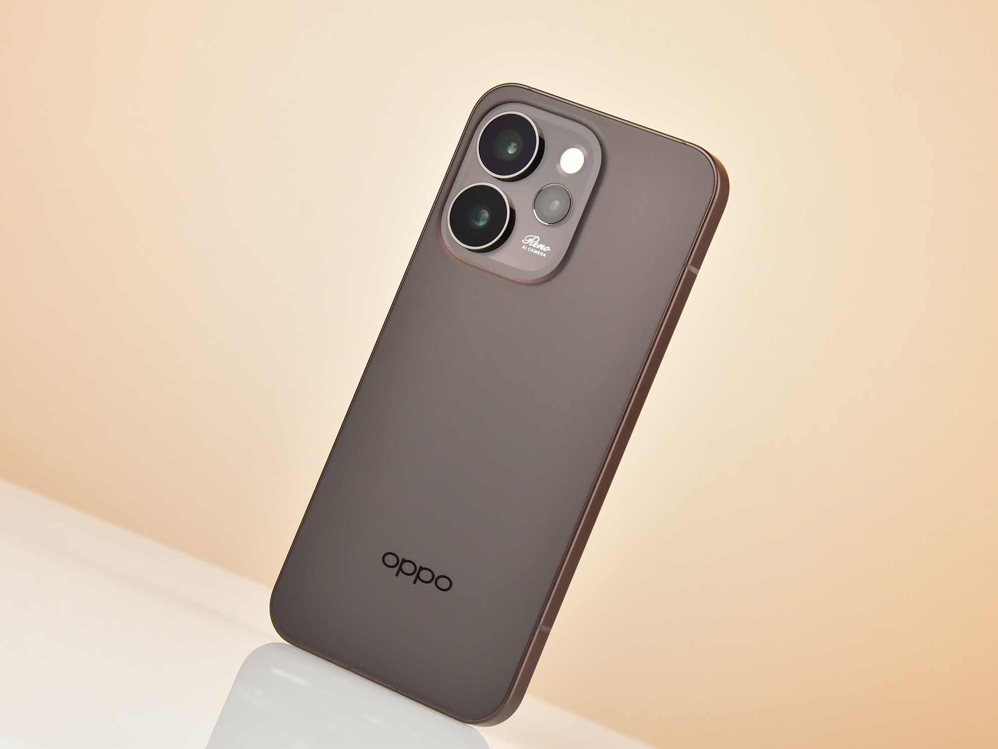 Reno15 / Reno15 Pro��ôѡ���ᳱʵ��vs ��ֱ֡�������700Ԫ��������ֵ