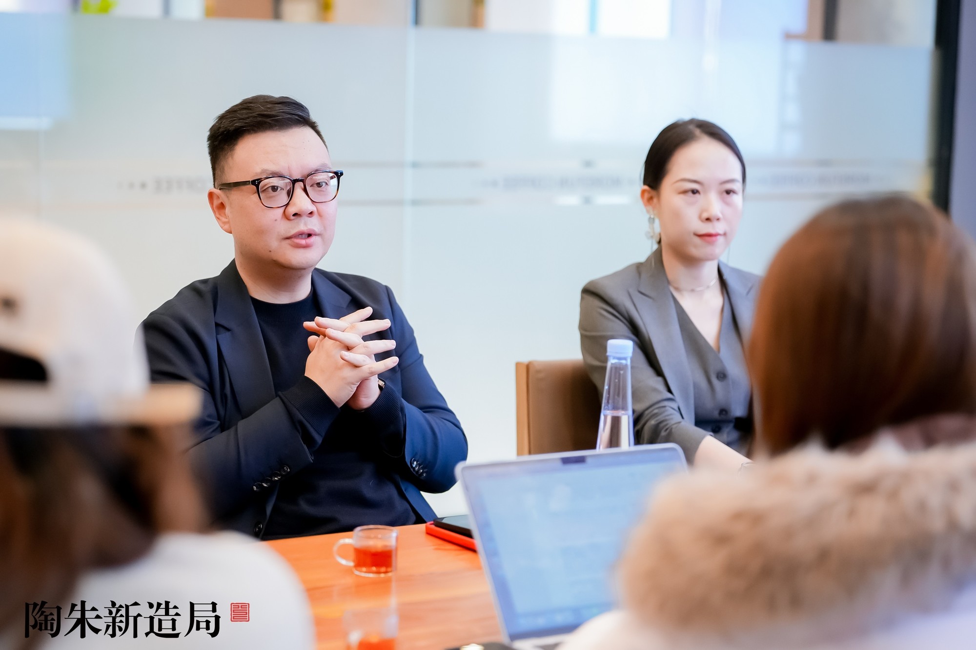 �����������������˲�ҵ Ͷ��+��Ӫ˫�����������ҵ����̬