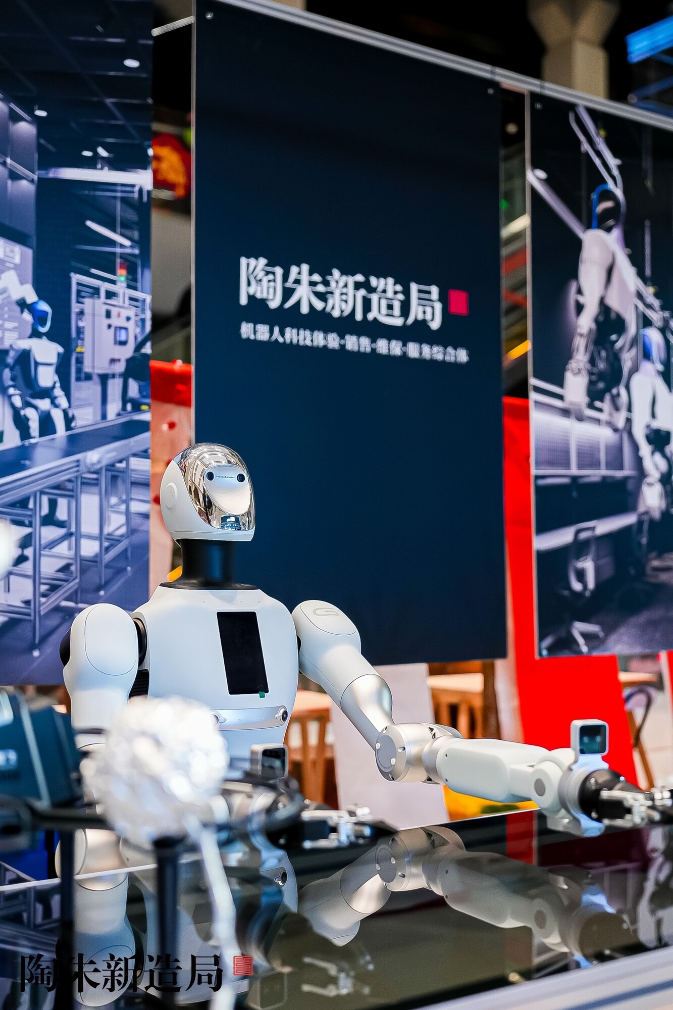 �����������������˲�ҵ Ͷ��+��Ӫ˫�����������ҵ����̬