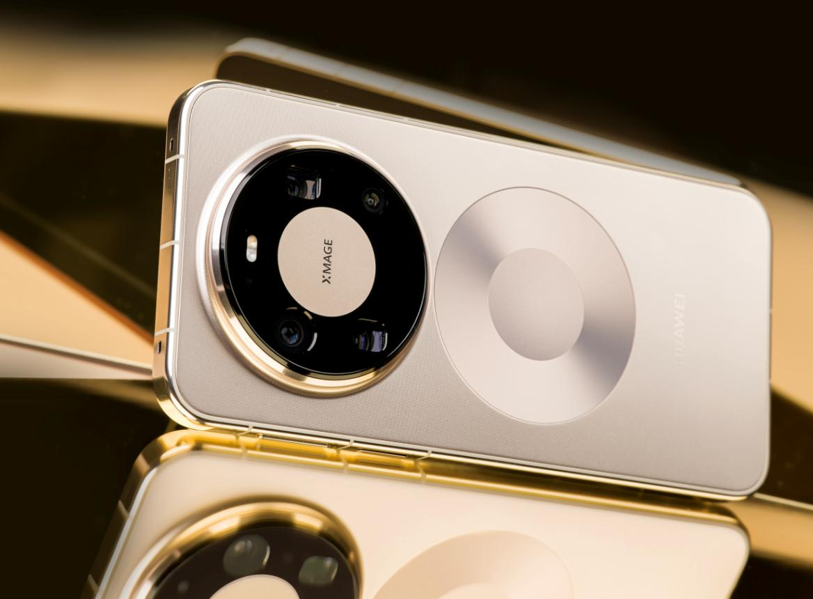 赶在年末入手了华为Mate 80系列,返乡途中这些贴心体验必须得说说