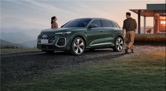 ��ͥ+�����ó���ôѡȼ��SUV��ȫ�°µ�Q5L���Ƕೡ������