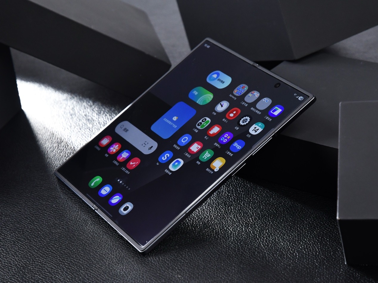 七代升级,折叠大成?三星Galaxy Z Fold7全面评测