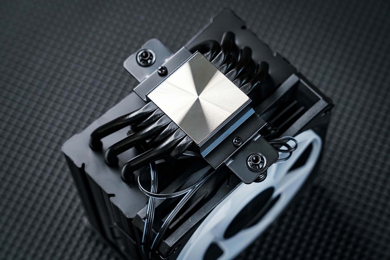 ����GX612Duo˫��ɢ�������� ǿѹ����9 9900X