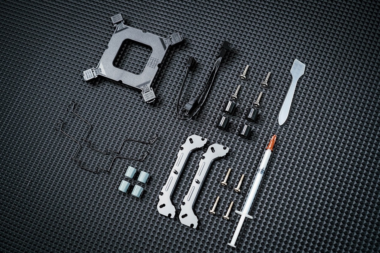 ����GX612Duo˫��ɢ�������� ǿѹ����9 9900X