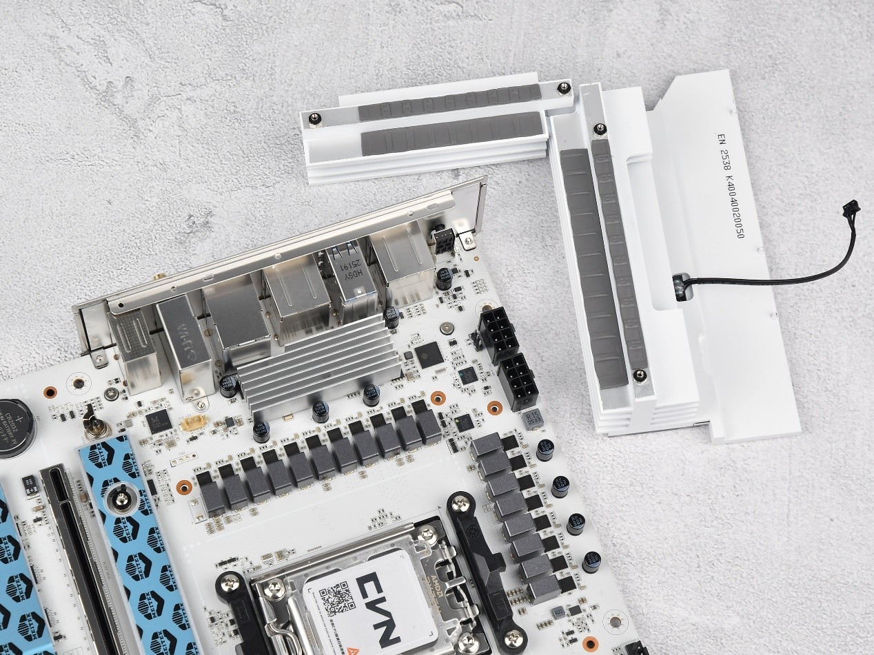 ߲ʺX870E ARK⣺ͷX3DҰ޵Ĵ콢