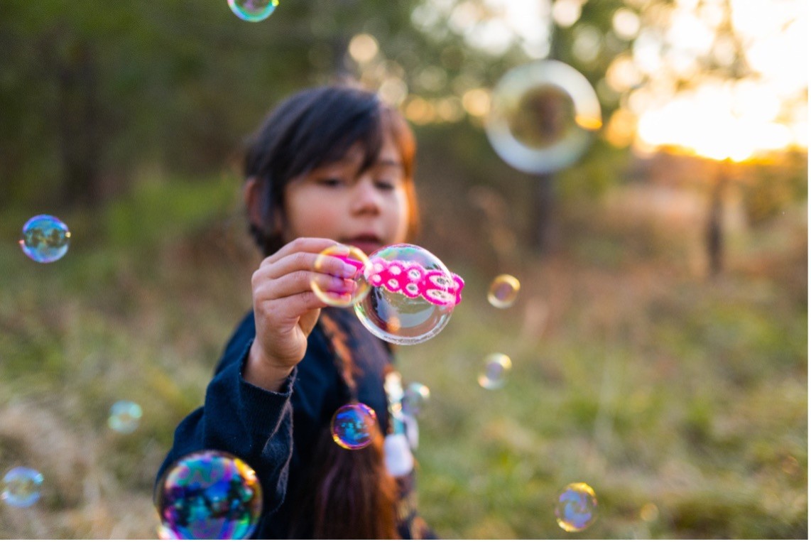 �῵��Ӱ����Բ����ÿһ��Ц������Ϊ��������ע��