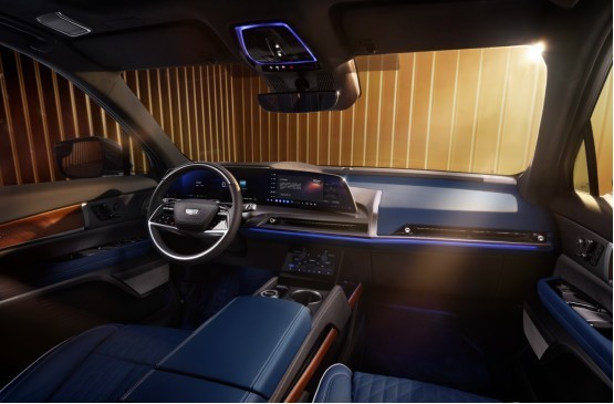 2026年大型纯电豪华SUV,蔚来ES8、问界M9、凯迪拉克凯威德,谁更值得选?