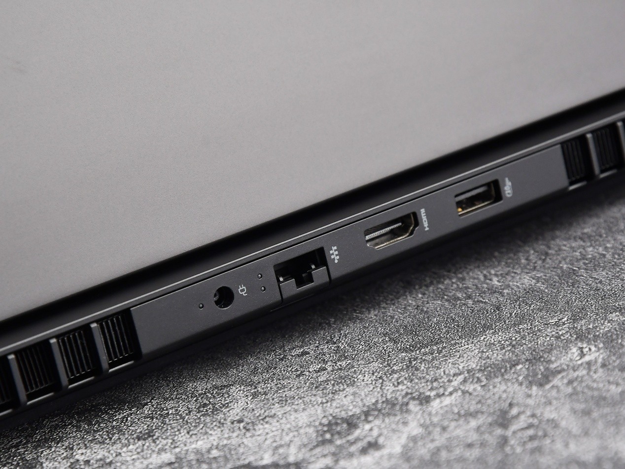 高能又安静 RTX5060游戏本体验天花板 暗影精灵MAX评测