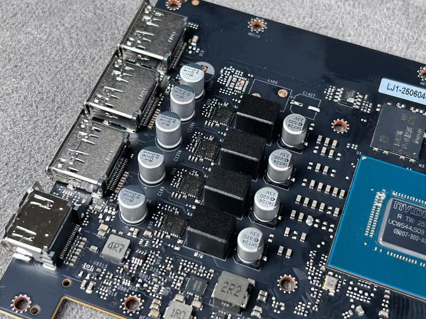 ӰRTX5050ʥOC飺1080Pս