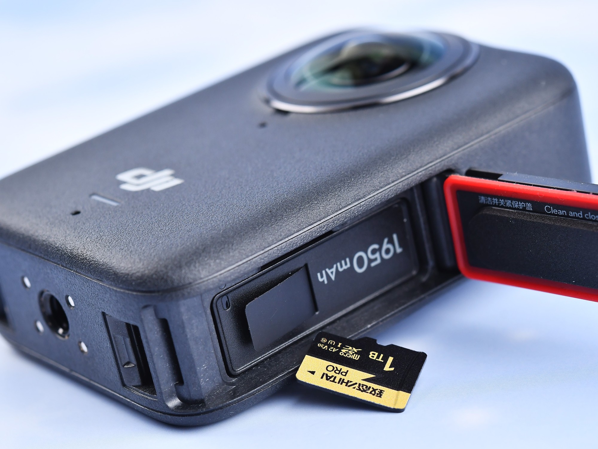 ̬PROרҵٴ洢飺DJI Osmo 3608Kȫ