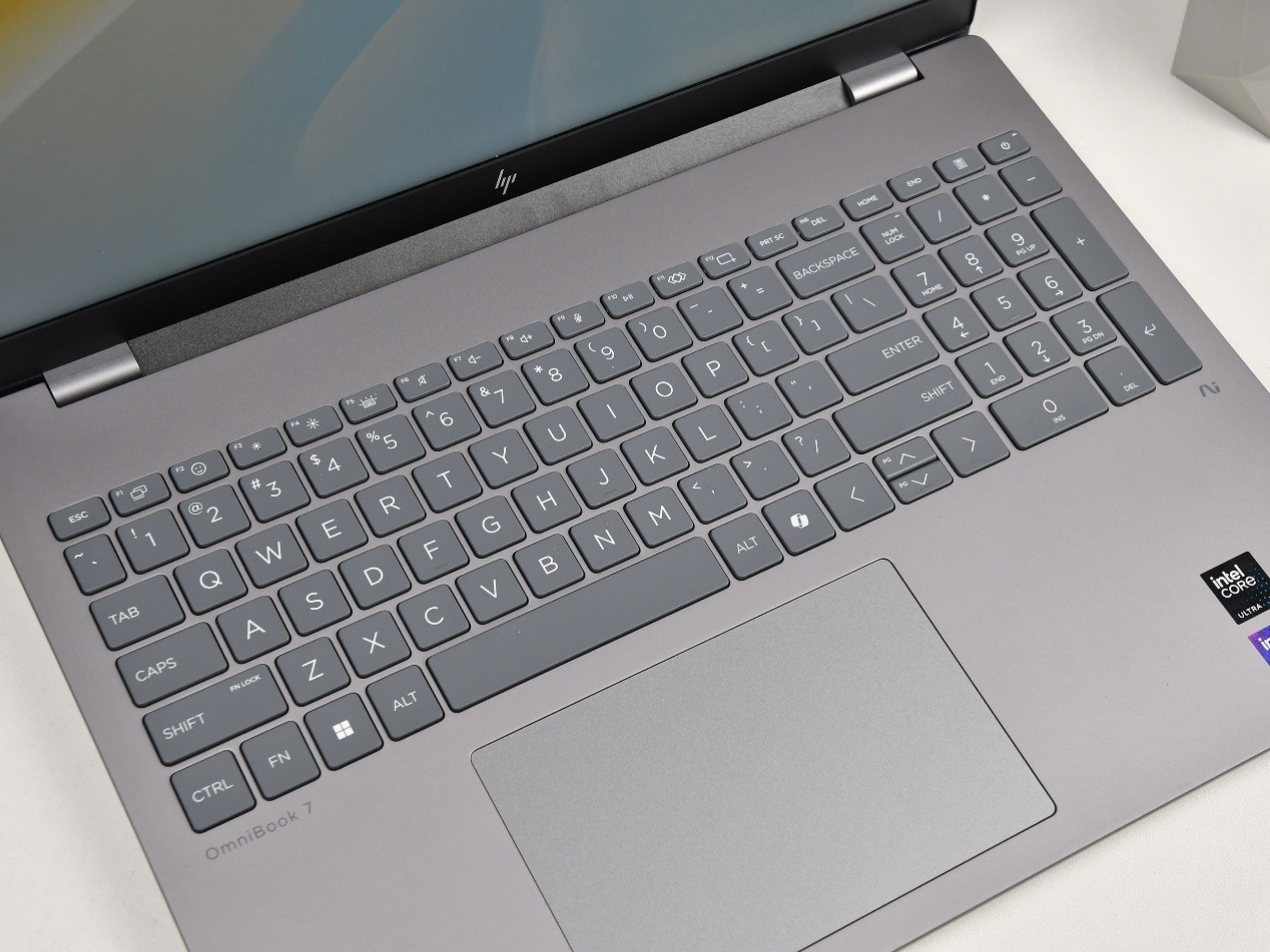 惠普星Book Pro 16评测 第三代Ultra与80W性能释放 游戏级轻薄本实力