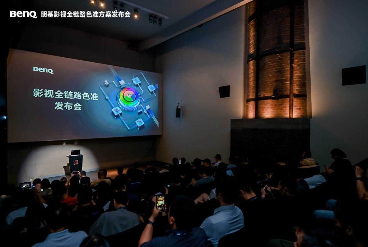 W6050ʵ⣺THX֤̬֡ӳ ߶˼ͥӰԺе