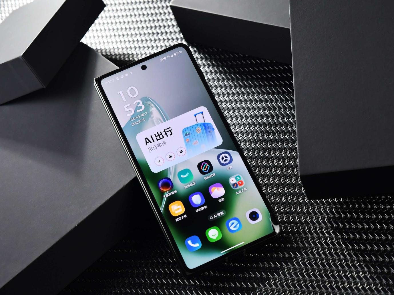 联想moto razr fold评测:天禧AI加持,商务折叠新解法