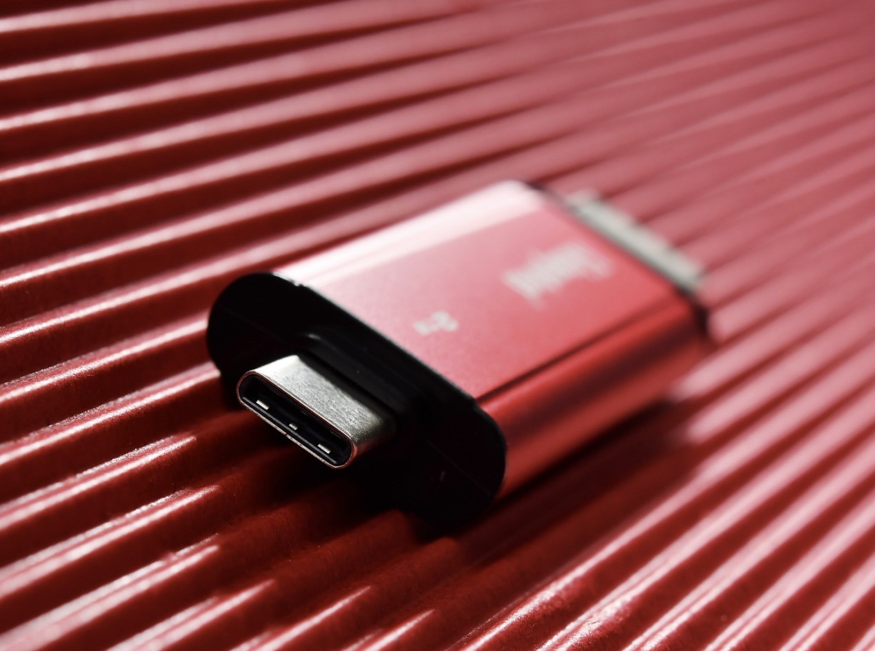 金士顿Dual Portable双接口移动固态硬盘评测:优盘身形,固态实力