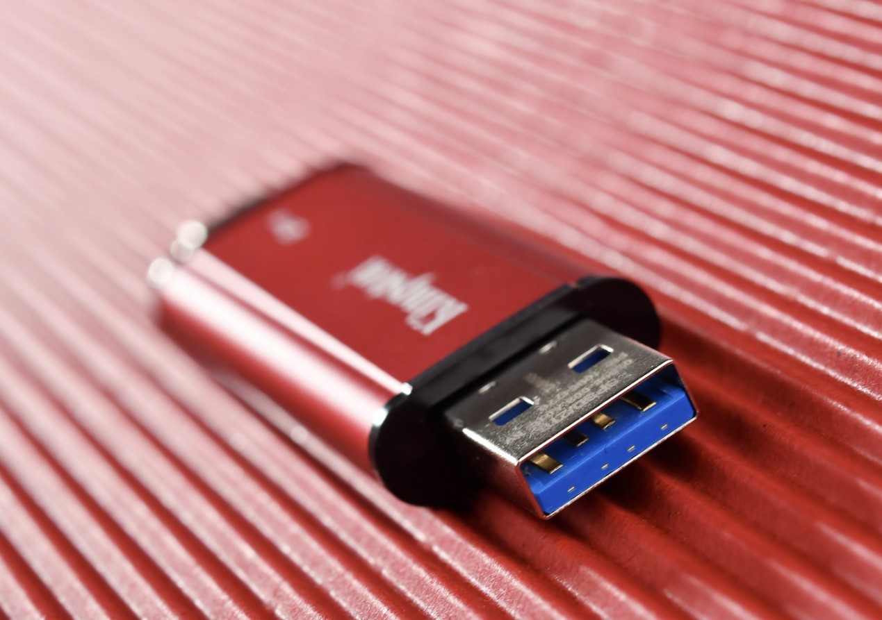 金士顿Dual Portable双接口移动固态硬盘评测:优盘身形,固态实力