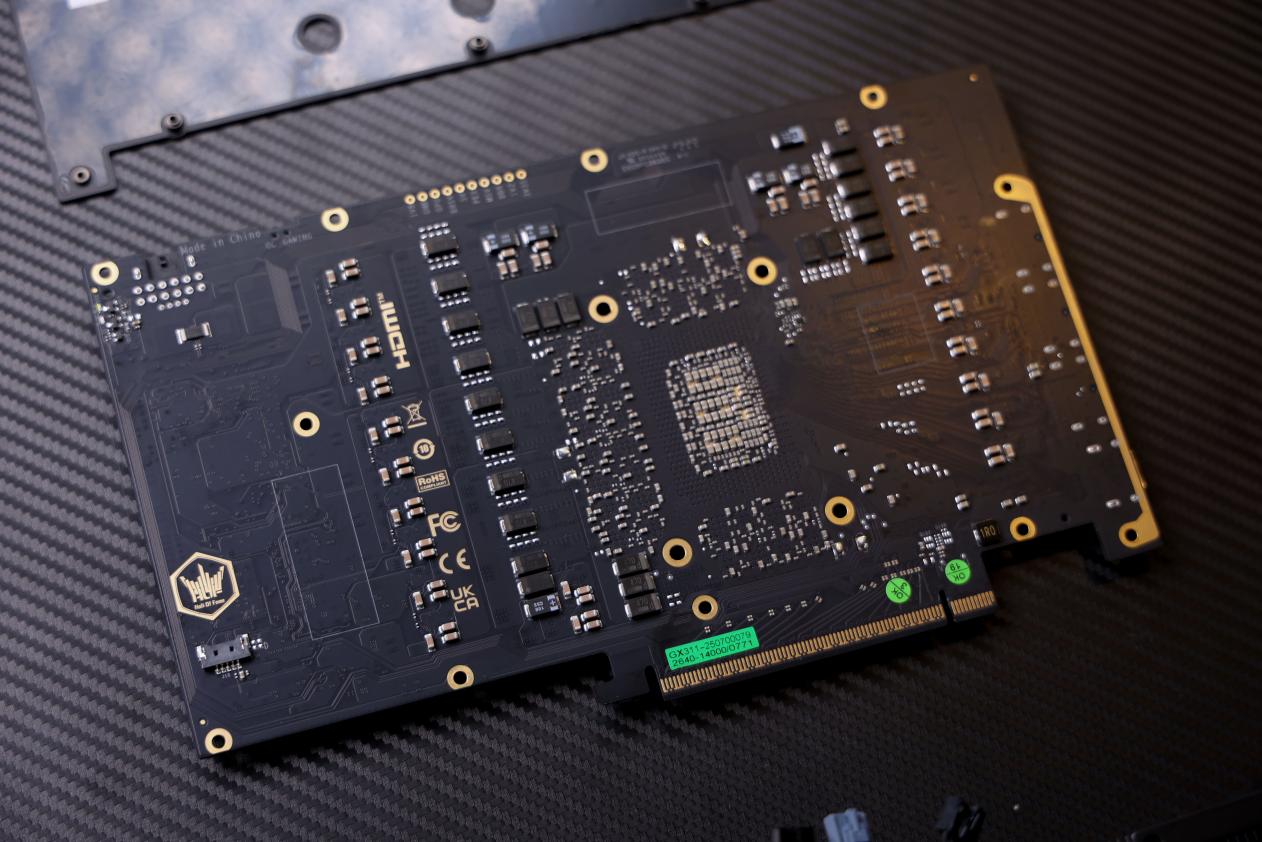 影驰RTX 5070 Ti HOF OC LAB黑魂X 纯黑哑光,旗舰性能