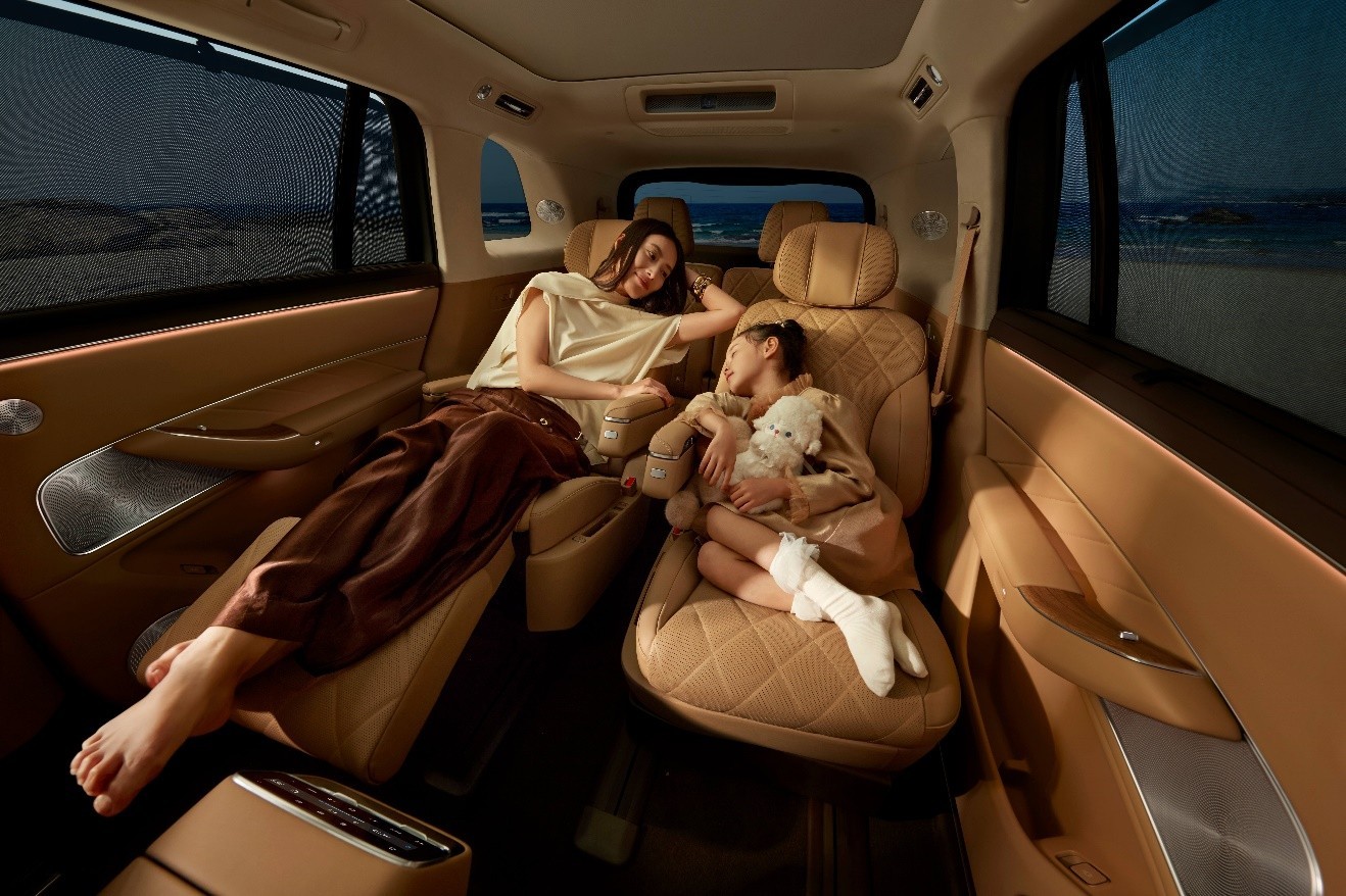 40�򼶴���SUV��Ⱥ������ʽ�M8����������˭��ֵ��ѡ