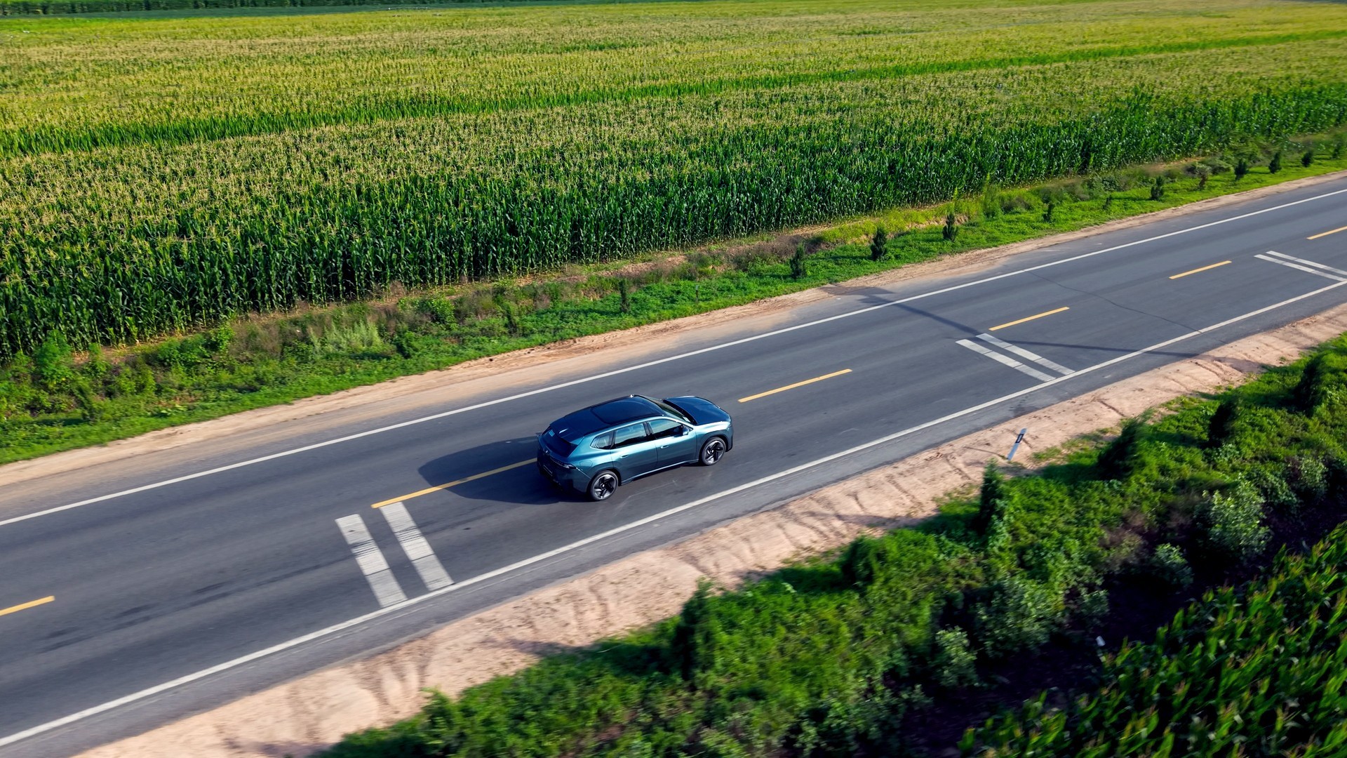 全程1030.2公里不充电 新世代BMW iX3刷新BMW纯电续航纪录