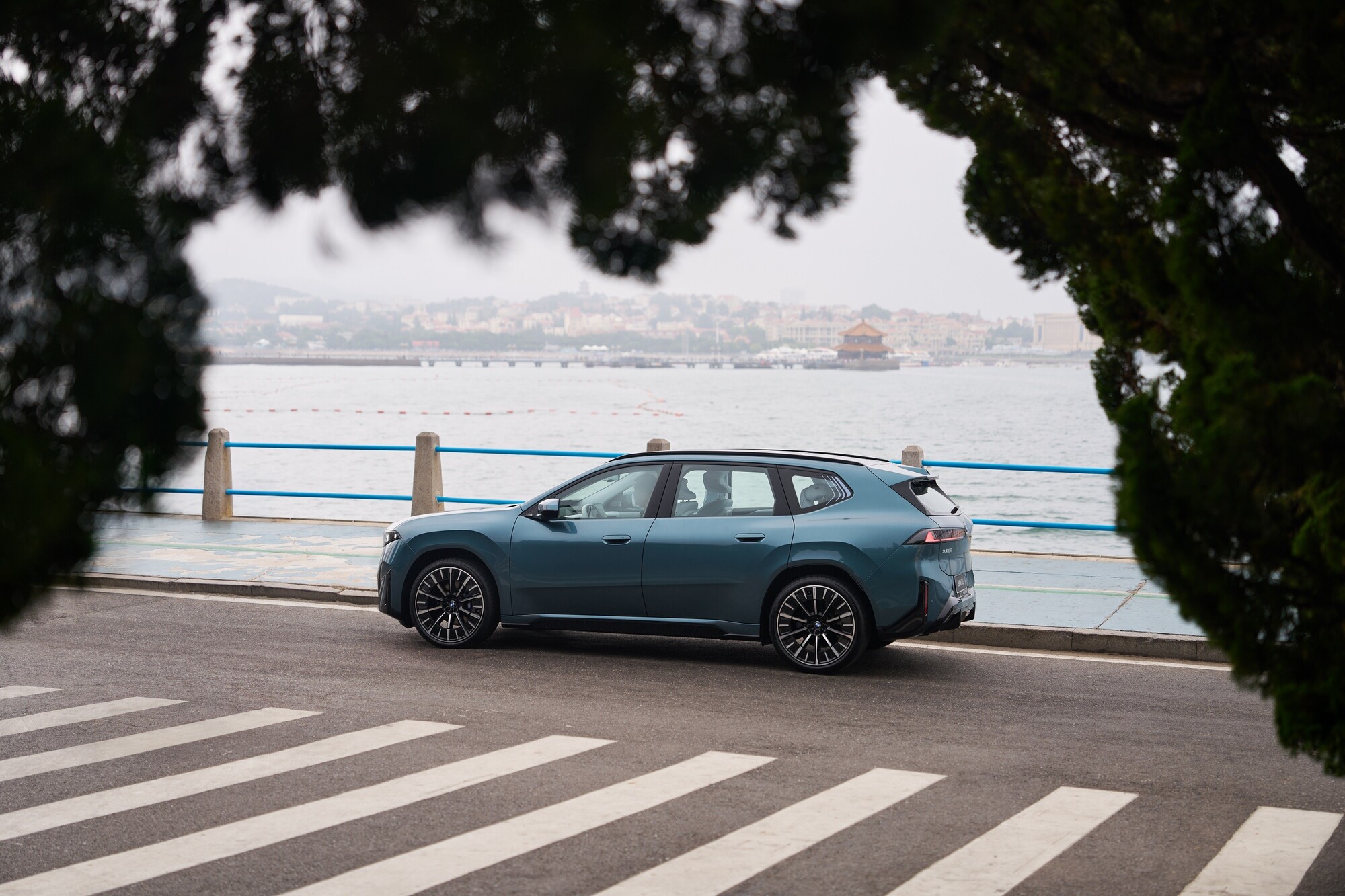 全程1030.2公里不充电 新世代BMW iX3刷新BMW纯电续航纪录