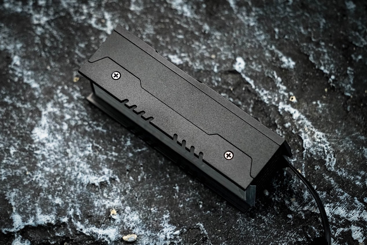 �Ӷ���GM9000HS����8TB��̬Ӳ������ �콢��������Gen5����